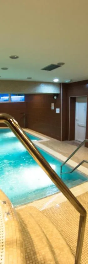 Wellness Hotel Hukvaldy POLOPENZE A WELLNESS V CENĚ，位于普日博尔的酒店