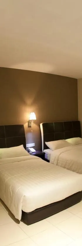 Ayer Hitam Hotel，位于Simpang Renggam的酒店