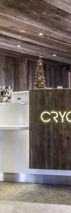 Hôtel Spa Crychar，位于莱热的酒店