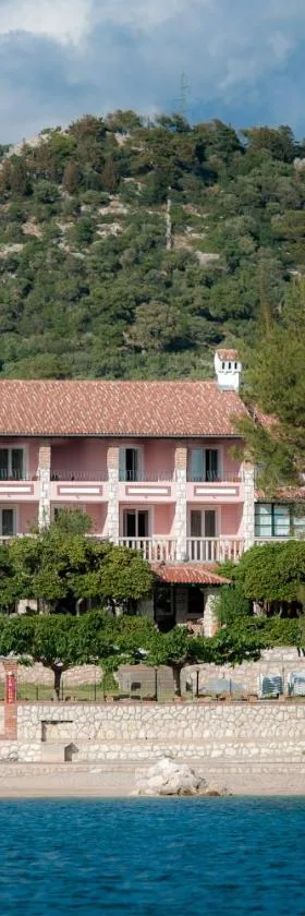 Hotel Villa Barbat，位于拉布的酒店