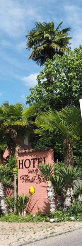 Hotel Garni Villa del Sole，位于蓬泰特雷萨的酒店