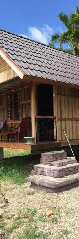 Eka's Bungalows，位于Maninjau的酒店
