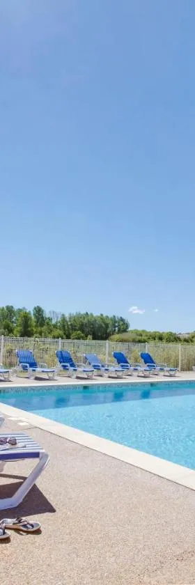 Vacancéole - Le Domaine d'Enserune，位于科隆比耶尔的酒店