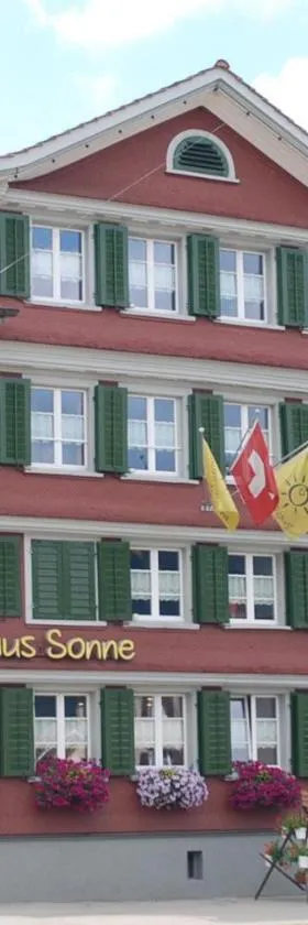 阳光旅馆，位于Bütschwil的酒店