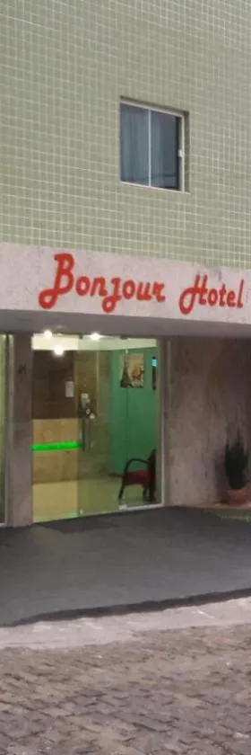 Bonjour Hotel，位于马卡埃的酒店