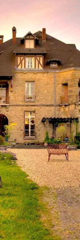 Chambres d'Hôtes-Château Constant，位于加尔唐普河畔贝西讷的酒店