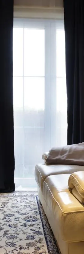 Apartament White，位于希雷姆的酒店