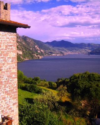 Castello di Zorzino Iseo lake