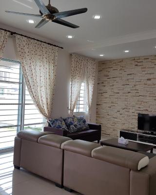 Sitiawan Homestay Entire Semi D home