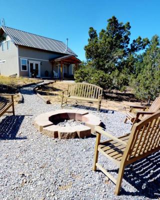 The Cedars Country Cottage, Solitude, Amazing Night Skies!!