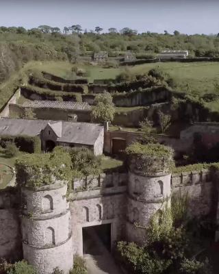 Bay Cottage & Bay Stables
