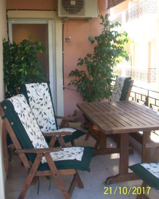 Quiet spacious apartment in Nafplio