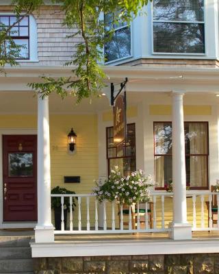 Almondy Inn Bed & Breakfast