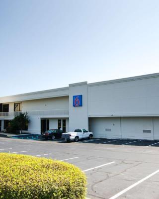 Motel 6-Frederick, MD - Fort Detrick