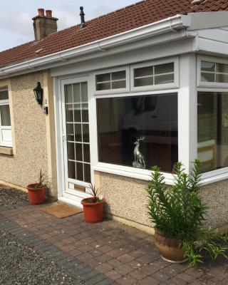 Pippin, Tranquil Scottish Cottage with Hot Tub