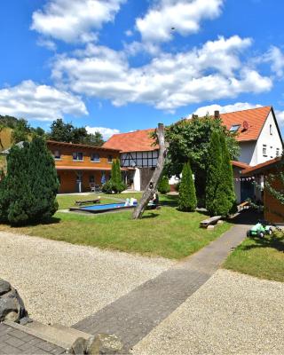 Combined flat on a farm in Kellerwald