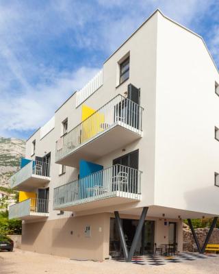 SUBTUB Hostel Makarska