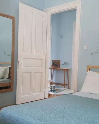 Room next to Porto Montenegro