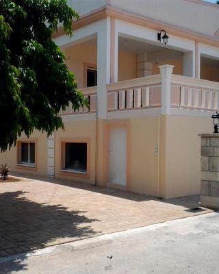 father's house in kissamos