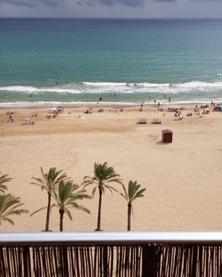 Apartamento de lujo en primera línea de la playa de Cullera con vistas al Castillo