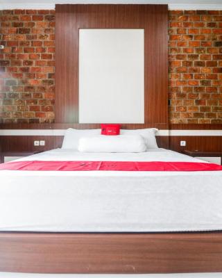 RedDoorz Plus near Kualanamu Airport