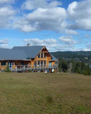 Little Black Bear Lodge/B&B