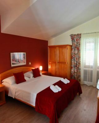 Apartment & Rooms Antonijela