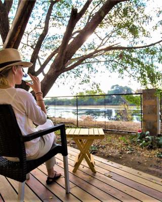 The Waterfront, Maun