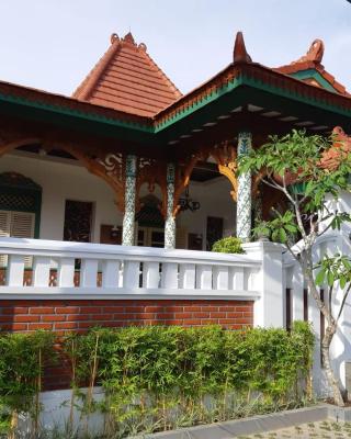 Rumah Jawa Guest House (Syariah)