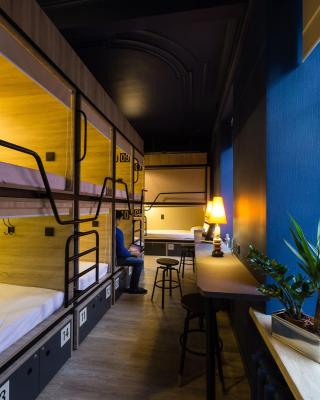 4U Capsule Hotel