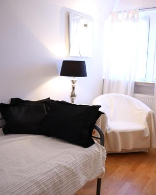 Moderne Studio Apartments und 4 Zimmer Wohnungen in Oberhausen, ideal für Geschäftsreisende und Monteure