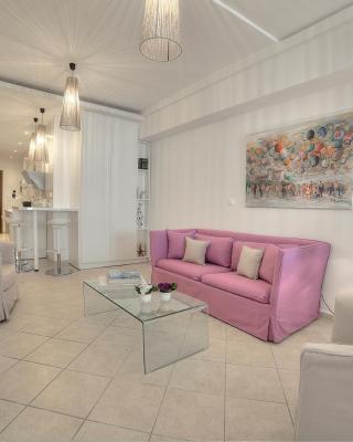 Downtown Glyfada smart apartment