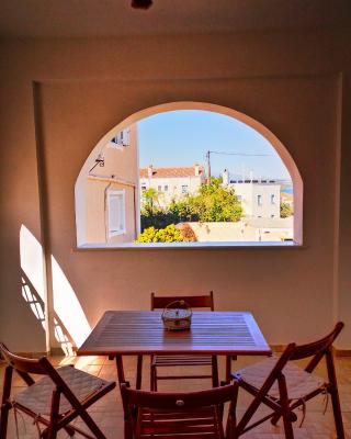 Spetses Center Comfy Apartment