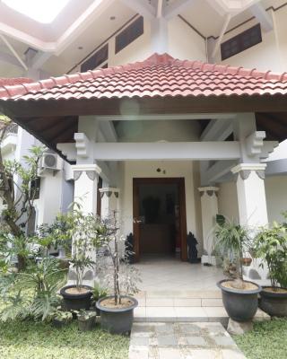 RedDoorz Syariah near Gelora Delta Sidoarjo