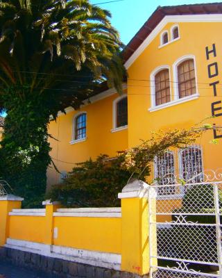黄色小屋旅馆