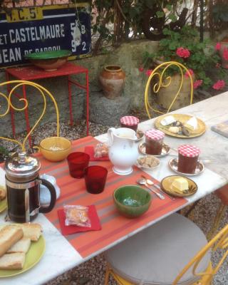 Sous l'abricotier