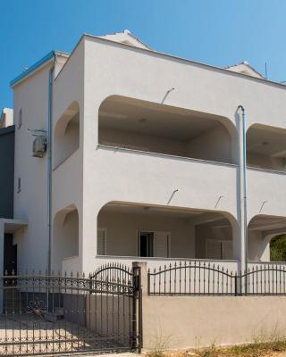 Apartment Vodice - Lovric