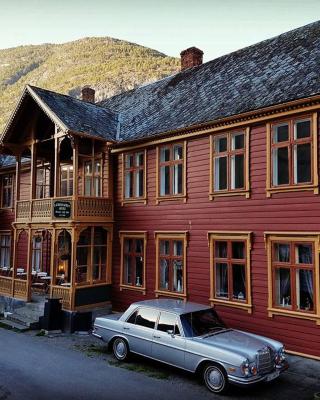 Lærdalsøren Motor Guesthouse