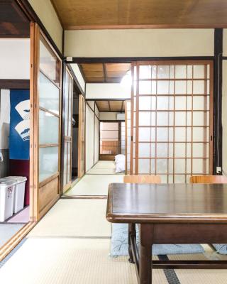 京都侘寂旅馆