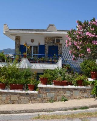 Traditional summer house in Marmari