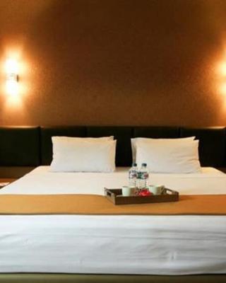 Raden Wijaya Hotel & Convention