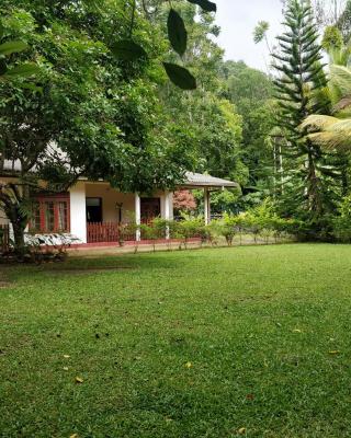 Alfred Colonial Bungalow & Spice Garden