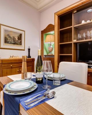 Pantheon Antique Suite