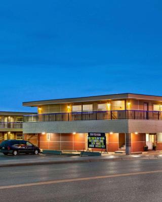 Travelodge by Wyndham Dawson Creek