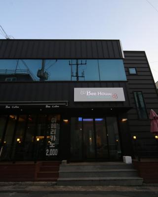 Gyeongju Bee House