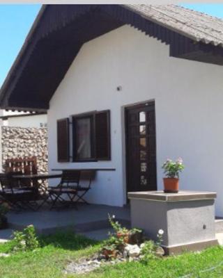 Apartman Amra-beautiful holiday home