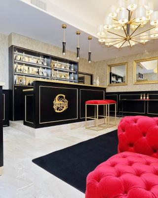 Spanish Diamond Luxury Suites & Jacuzzi