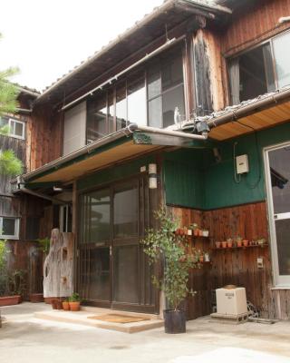 Guest House tokonoma