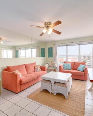 Relaxing Condo, Great Location, 3 Minute Walk To The Beach Condo