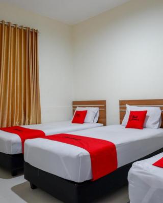 RedDoorz near Living Plaza Purwokerto